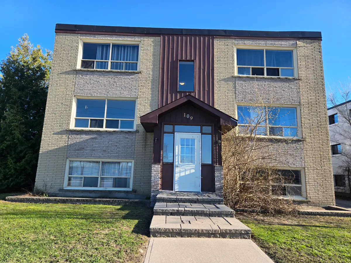 109 Gowan ST #201, Barrie, ON L4N 2P2