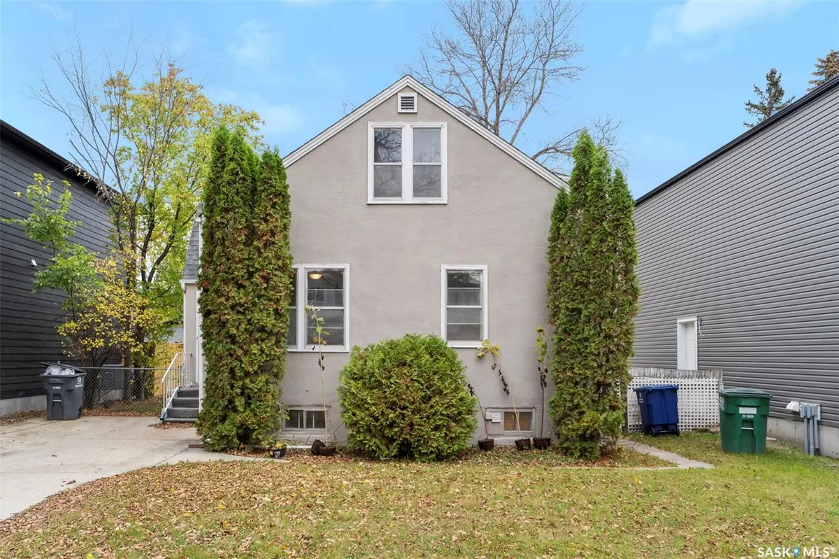 1115 9th STREET, Saskatoon, SK S7H 0N4