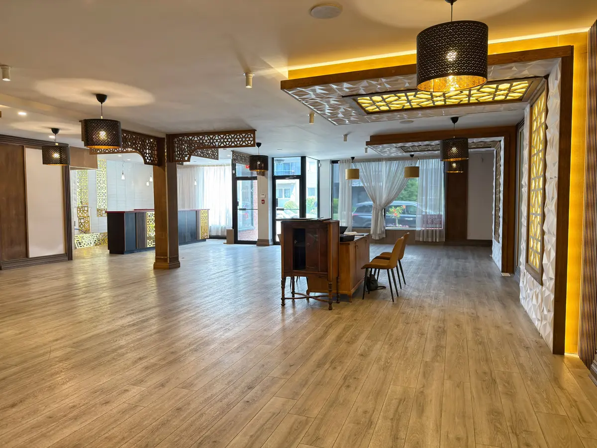 438 Kerr ST #5, Oakville, ON L6K 3C4