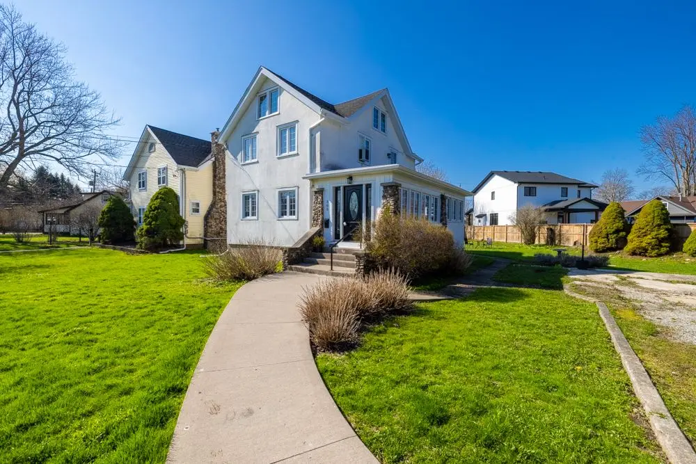 305 Leask AVE, Fort Erie, ON L2A 4L3