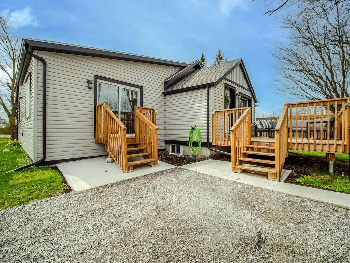 9013 NETHERBY RD, Niagara Falls, ON L3B 5N7