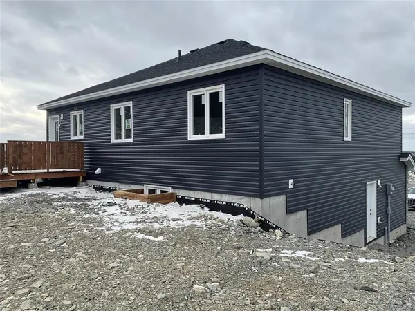115 Sgt Donald Lucas Drive, Paradise, NL A1L 4L3
