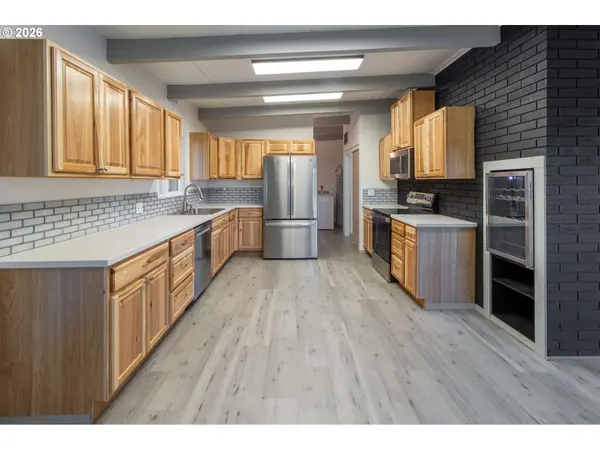 255 SHADY DR, Roseburg, OR 97471