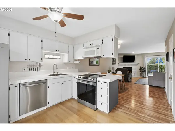 10900 SW 76TH PL, Tigard, OR 97223