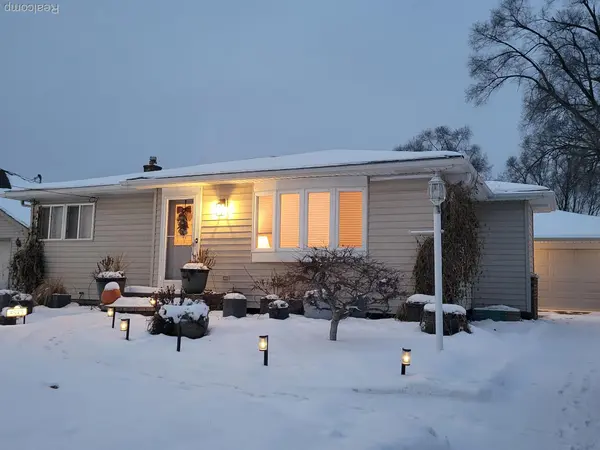 4620 Midland AVE, Waterford Charter Township, MI 48329