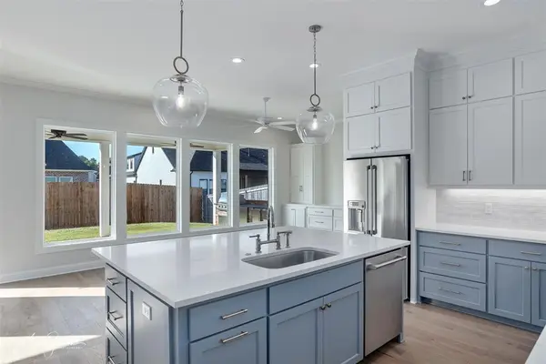 9827 Canebrake Lane, Shreveport, LA 71106