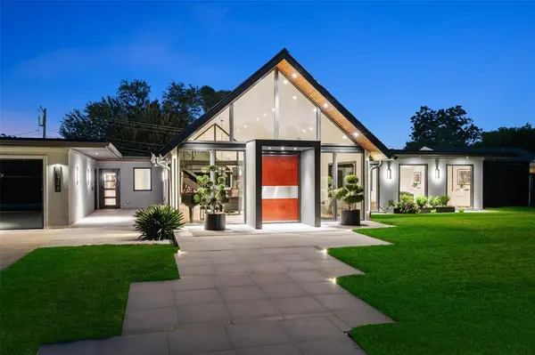 11348 Valleydale Drive, Dallas, TX 75230