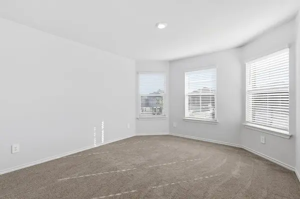 9521 Golden Summit Drive, Fort Worth, TX 76131