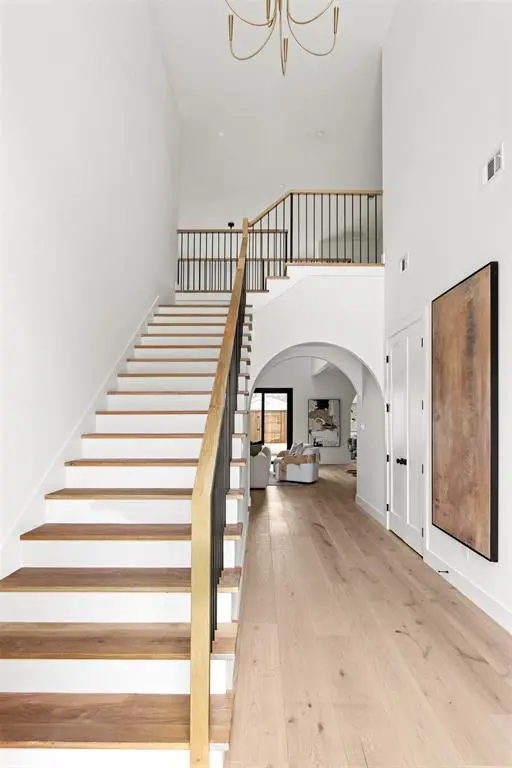 3813 Durango Drive, Dallas, TX 75220