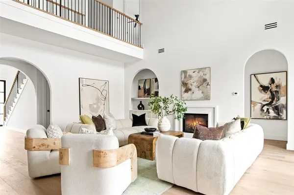 3813 Durango Drive, Dallas, TX 75220