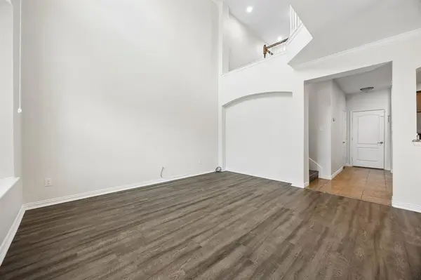 6816 Carrington Lane, Fort Worth, TX 76137