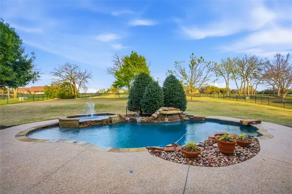 3304 Twin Lakes Drive, Celina, TX 75078