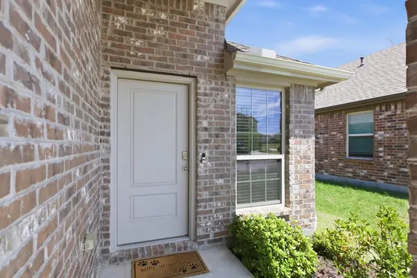 605 Cozy Greens, Lavon, TX 75166