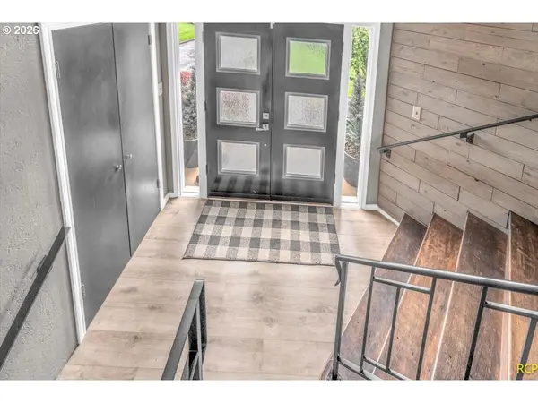 59887 WESTHILL RD, St Helens, OR 97051