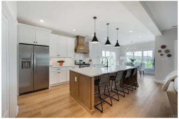 719 Elmwood Ave, Lynchburg, VA 24503