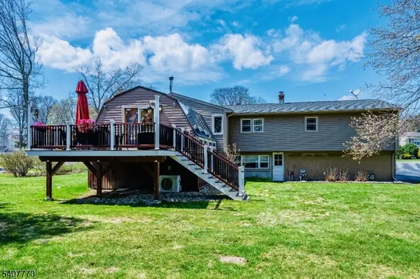 3 Birchwood Dr, Vernon Twp., NJ 07460