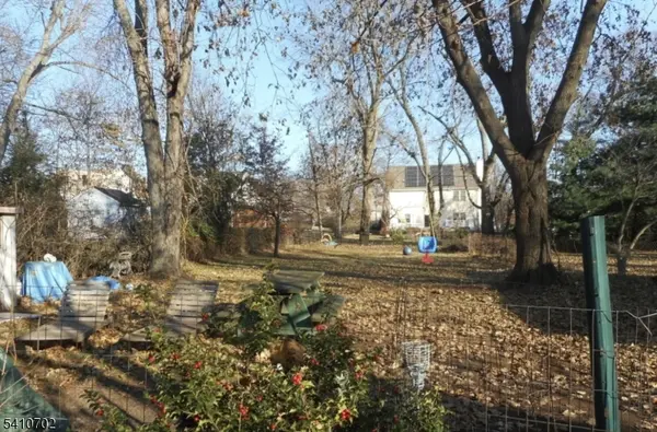 89 Linden St, Bridgewater Twp., NJ 08807