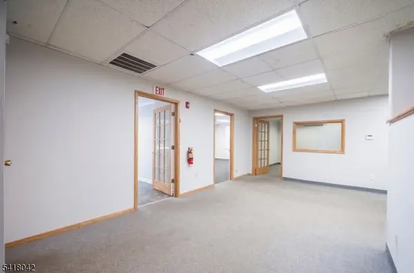 324 Ringwood Ave, Pompton Lakes Boro, NJ 07442