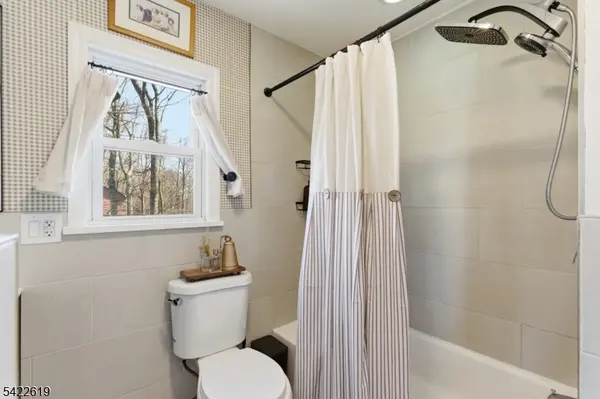 635 Brooklyn Mountain Rd, Hopatcong Boro, NJ 07843