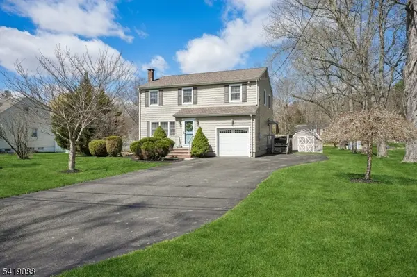16 Meadow Ln, Mansfield Twp., NJ 07840