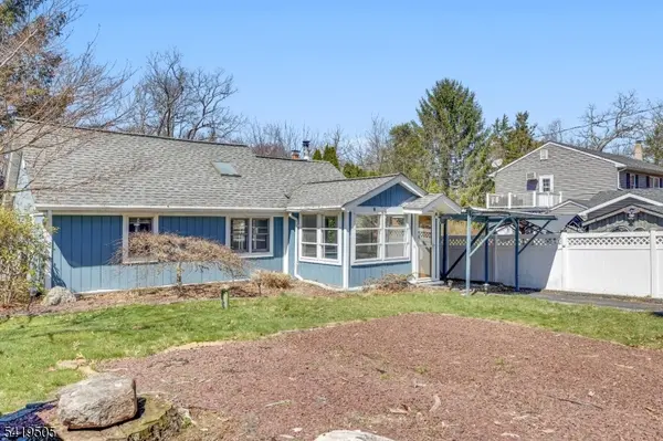 28 Oriole Rd, Jefferson Twp., NJ 07438