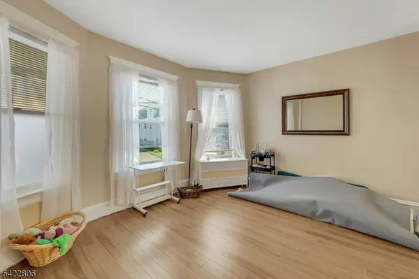 8 Elm St, West Orange Twp., NJ 07052