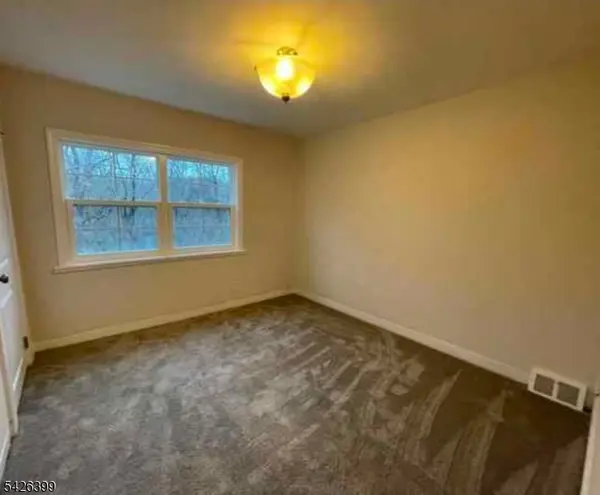 194 Washington St, Rocky Hill Boro, NJ 08553