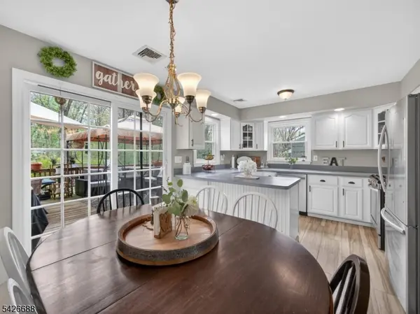 22 Wildwood Ter, Ringwood Boro, NJ 07456