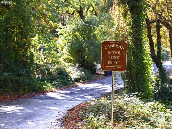 601 4TH AVE, Oregon City, OR 97045