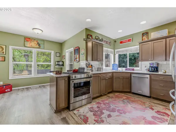 17377 WAKE ROBIN CIR, Oregon City, OR 97045