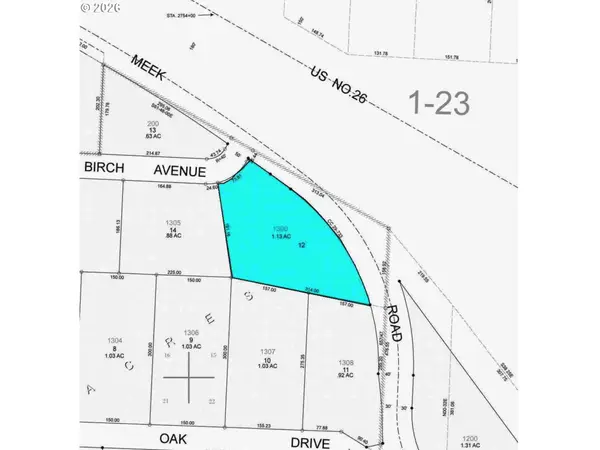 NW Meek ST, Hillsboro, OR 97124