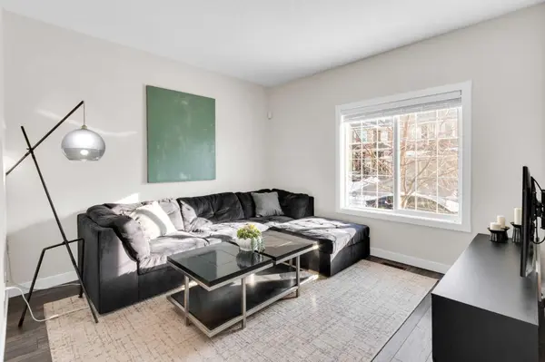 610 Hillcrest RD SW, Airdrie, AB T4B 4C8