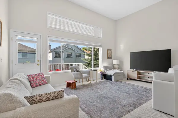 121 Rocky Ridge CT NW, Calgary, AB T3G4S7