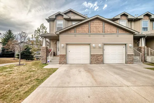 15 Spring Meadows Bay, Okotoks, AB T1S2G8