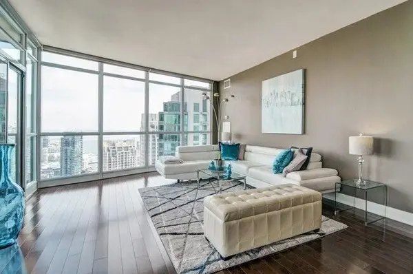 219 Fort York BLVD #LPH 3702, Toronto C01, ON M5V 1B1