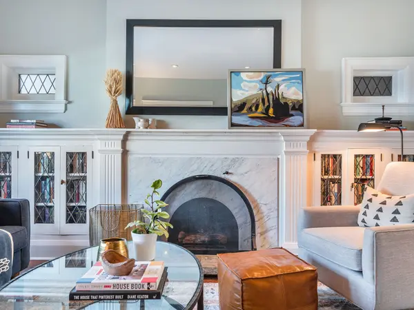 390 Kingswood RD,  Toronto E02,  ON M4E 3P1