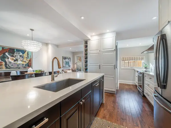 390 Kingswood RD, Toronto E02, ON M4E 3P1