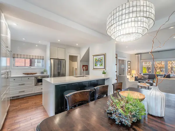 390 Kingswood RD, Toronto E02, ON M4E 3P1