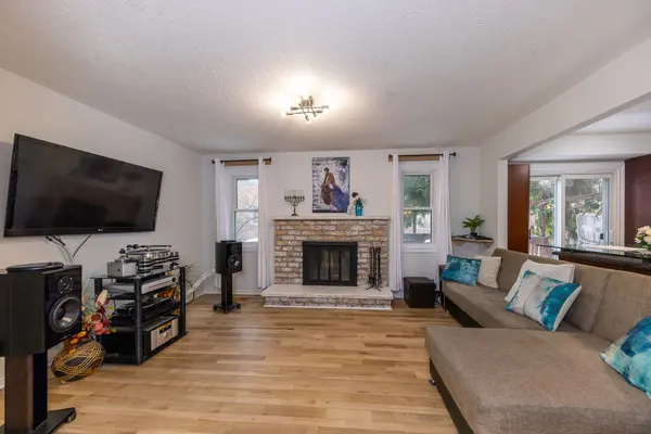 15 Miles CT, Richmond Hill, ON L4C 5P7