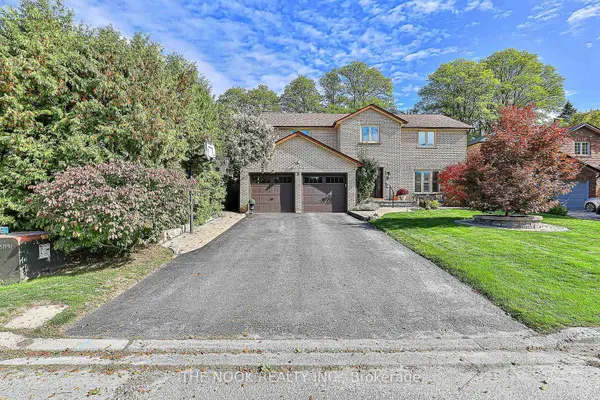 3 King Arthur's CT, Markham, ON L3P 3V4