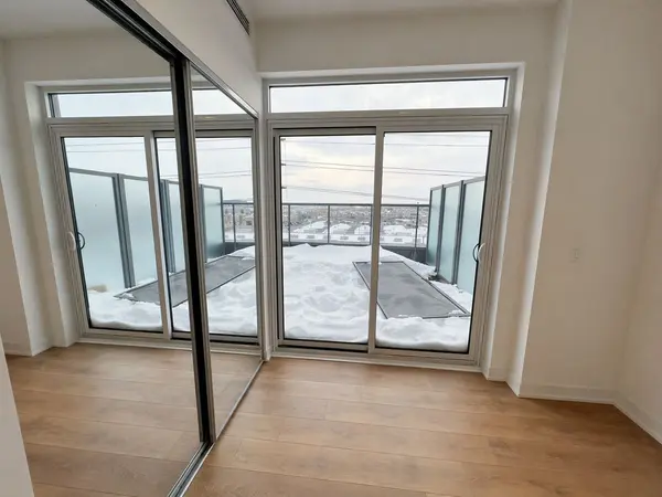 498 Caldari RD #517, Vaughan, ON L4K 0R6