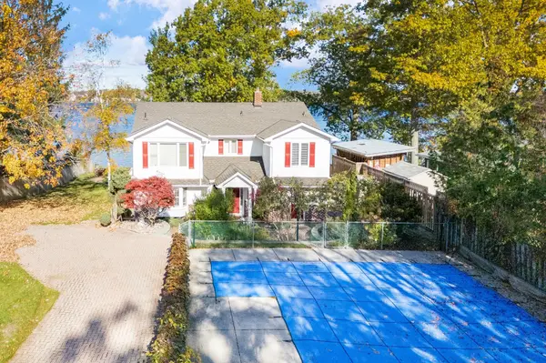 10 White Oaks RD, Barrie, ON L4N 4C1