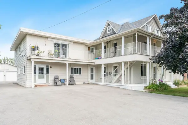 346 Lafontaine RD W, Tiny, ON L9M 0H1