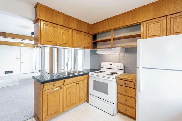 346 Lafontaine RD W, Tiny, ON L9M 0H1