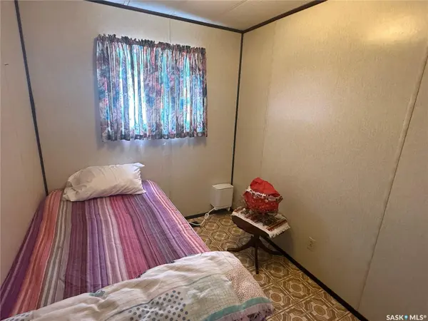 21 Navou PARK, Weyburn, SK S4H 2J8