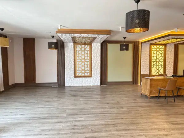 438 Kerr ST #5, Oakville, ON L6K 3C4