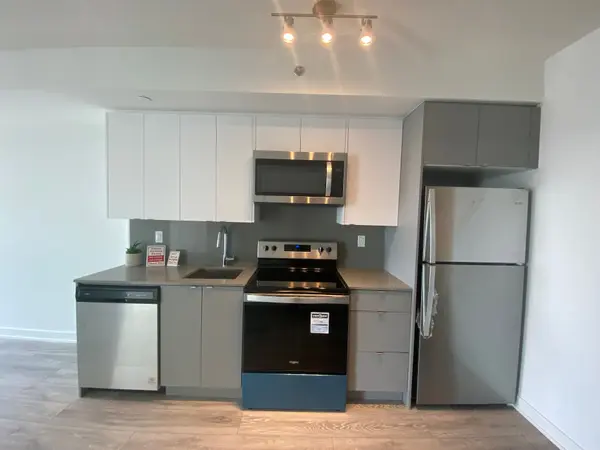 3200 Dakota Common N/A #B815, Burlington, ON L7M 2A8