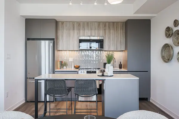 60 All Nations DR #229, Brampton, ON L7A 5M4