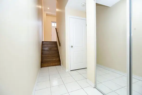 23 Darras CT #117, Brampton, ON L6T 1W7