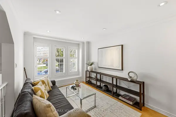 9 Cannes CIR, Toronto W02, ON M6N 5C9